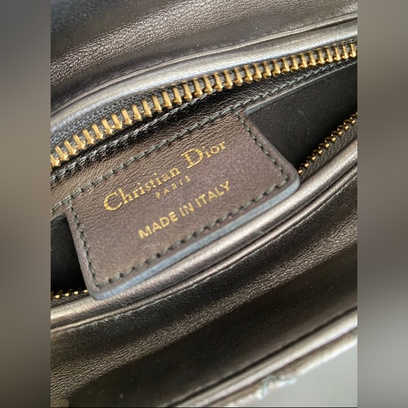 CHRISTIAN DIOR
Metallic Calfskin Cannage Medium Lady Dior
Gunmetal Grey - Picture 15 of 16